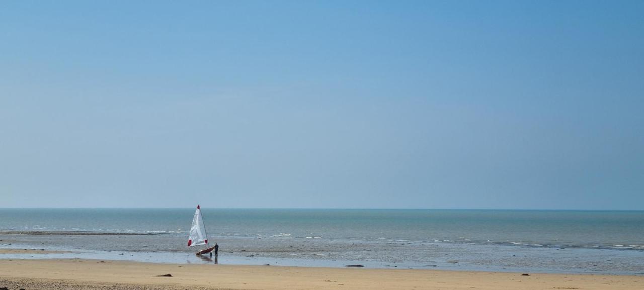 Maison De Vacances Bord De Mer Normandie Plage Du Debarquement Proche Caen Bernières-sur-Mer Exterior foto